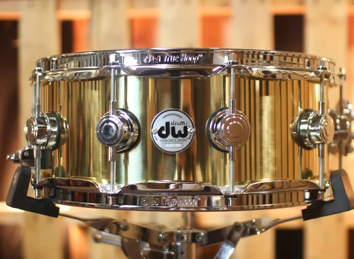 DW 5.5×14 Collector’s Bell Brass Snare Drum – DRVN5514SPC