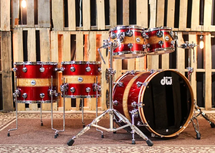 DW Collector’s 333 Cherry Metallic Graphics over Heartwood Quilted Maple Drum Set – 22,10,12,14,16 – SO#1383153