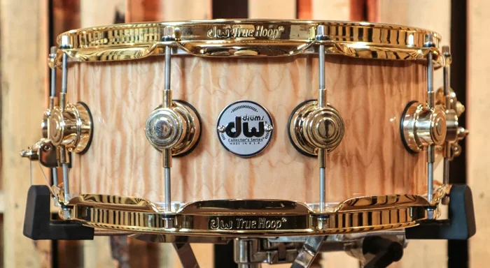DW Collector’s Gloss Lacquer Over Quilted Maple Snare Drum – 5.5×14 – SO#1234297