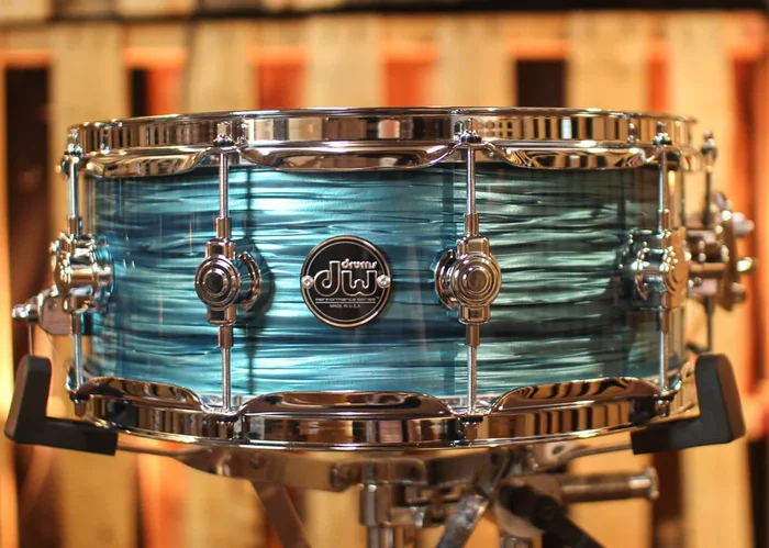 DW Performance Turquoise Oyster Snare Drum – 5.5×14