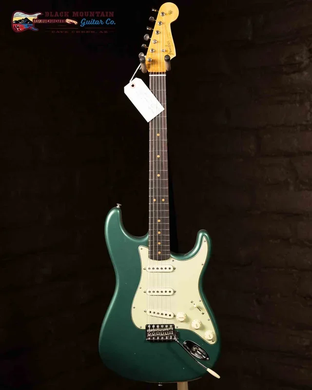 Fender Custom Shop Limited Edition ’63 Stratocaster Journeyman Relic w/ Closet Classic Hardware – Aged Sherwood Green Metallic (New)