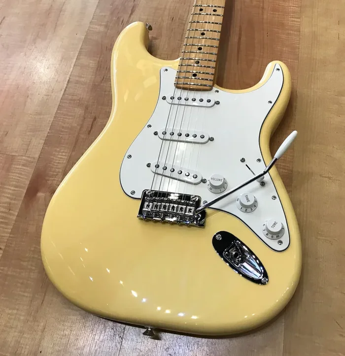 Fender Players Stratocaster Electric Guitar Buttercream