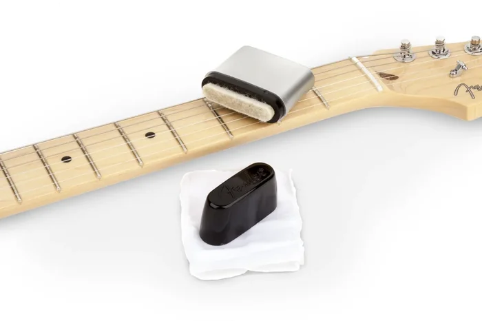 Fender Slick String cleaner