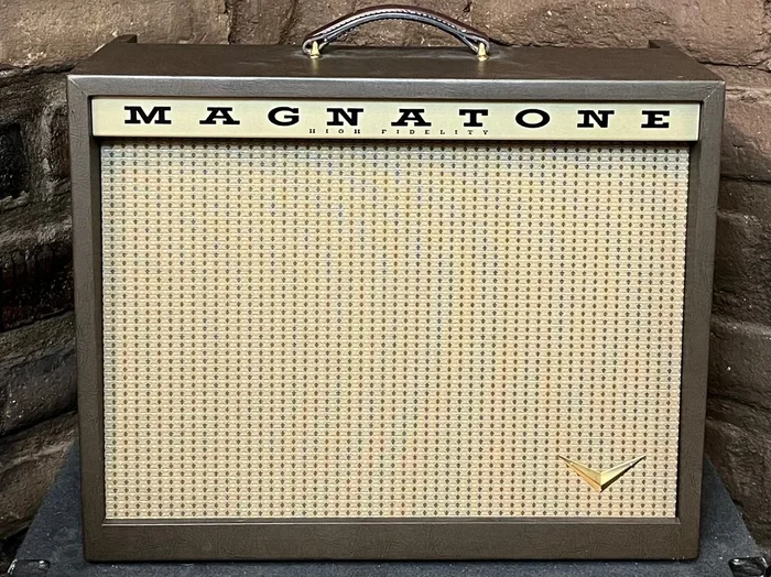 Magnatone Varsity Reverb – Spanish Moss (Used)