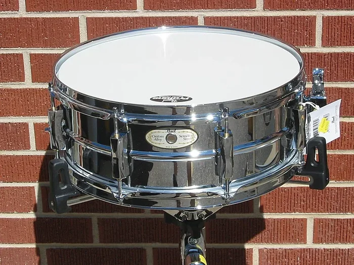 Pearl Sensitone Steel 5.5″ x 14″ snare – SH-1455S/C