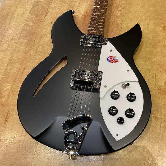 Rickenbacker 330 6-String Matte Black