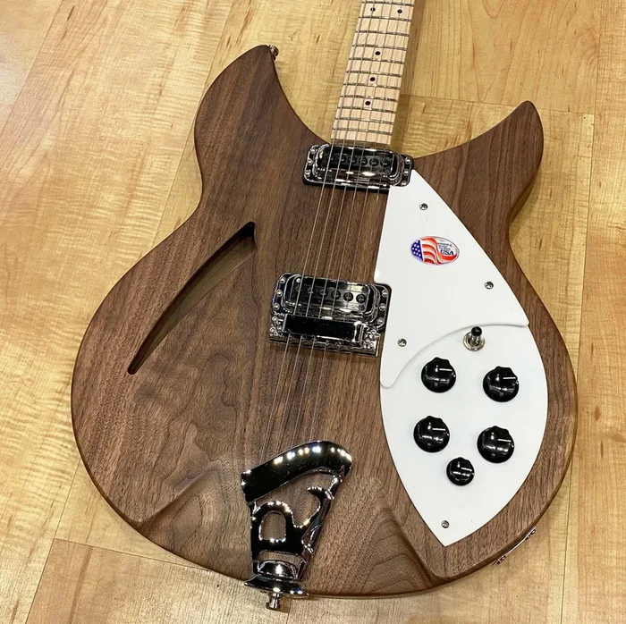 Rickenbacker 330W 6-string Electric Guitar Walnut (Natural Brown)