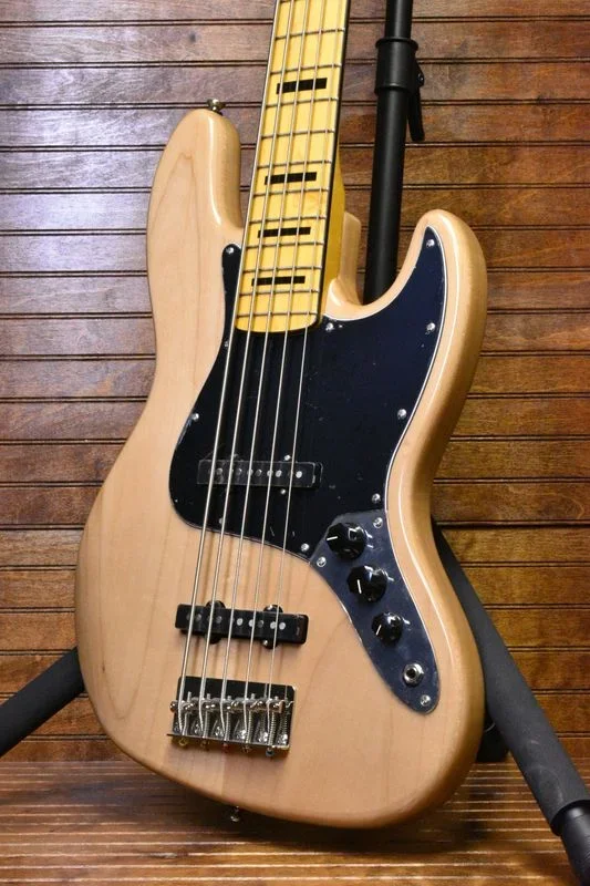 Squier Classic Vibe 70’s Jazz Bass V, Natural