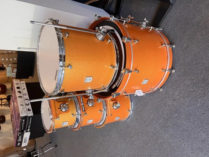 Used Trick 5 piece Custom VMT shell pack, orange Sparkle, 22×16,16×14,14,x12,12×9,10×8 matching Rim mounts