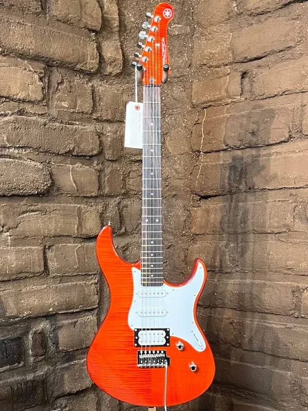 Yamaha PAC212VFM Pacifica – Carmel Brown (New)